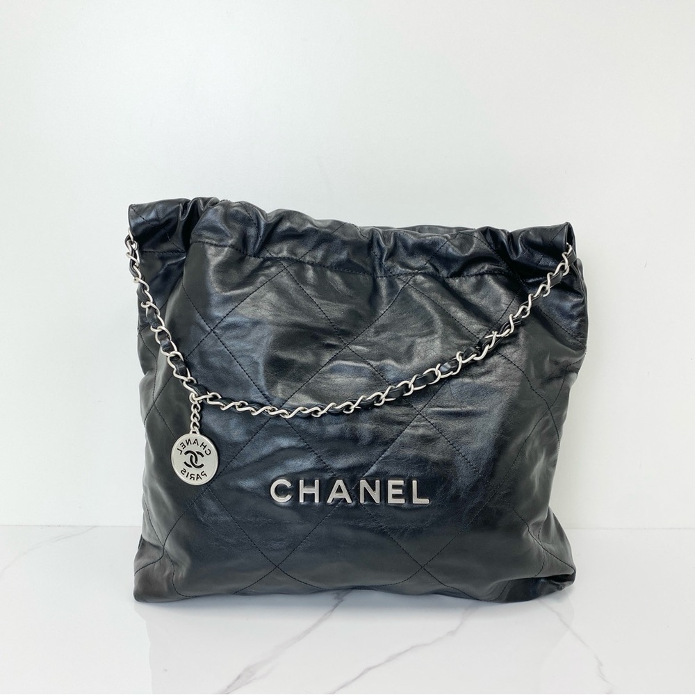 Chanel 22 Bag Medium
